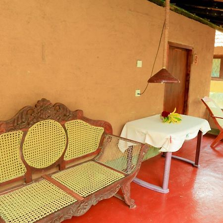 Natural Cabanas Kanattegoda Exterior foto