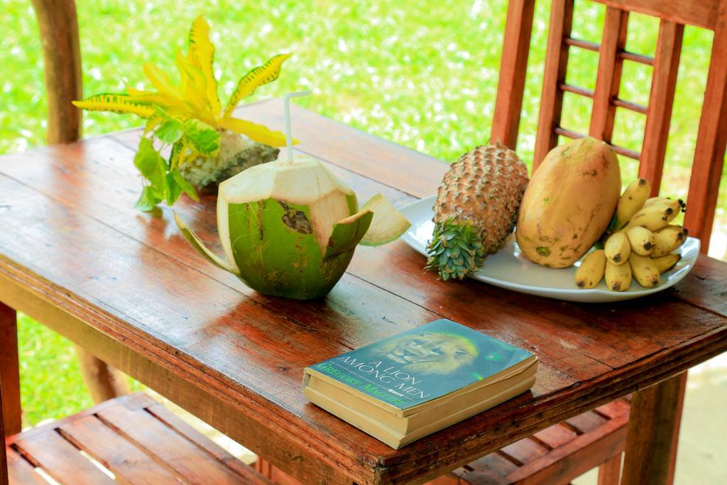 Natural Cabanas Kanattegoda Exterior foto