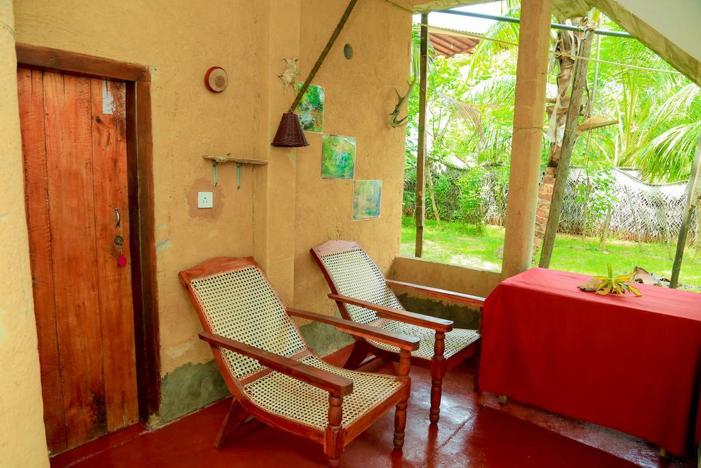 Natural Cabanas Kanattegoda Exterior foto