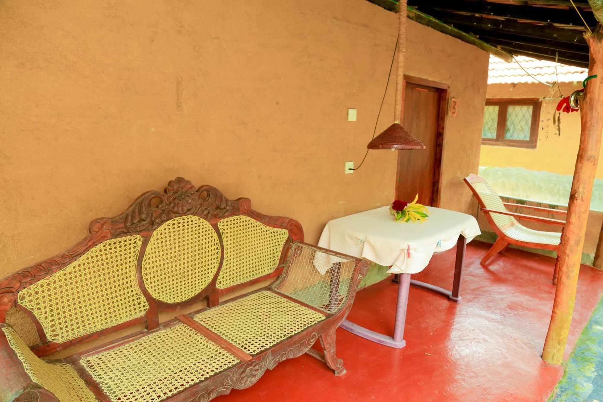 Natural Cabanas Kanattegoda Exterior foto