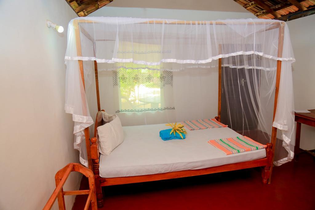 Natural Cabanas Kanattegoda Exterior foto