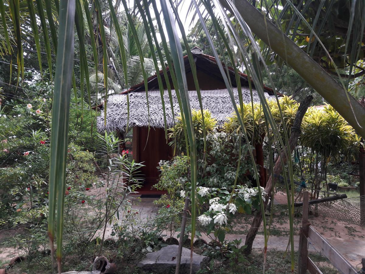Natural Cabanas Kanattegoda Exterior foto